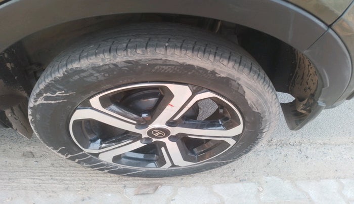 2022 Tata NEXON XE PETROL, Petrol, Manual, 35,502 km, tyre
