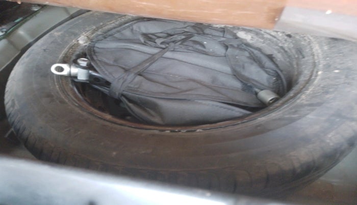 2022 Tata NEXON XE PETROL, Petrol, Manual, 35,502 km, tyre