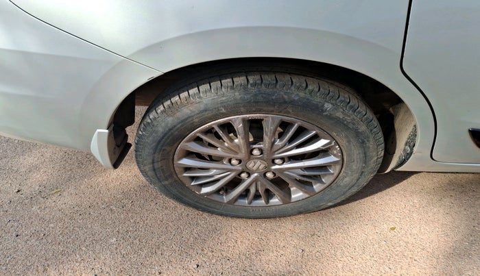 2020 Maruti Ertiga ZXI SHVS, Petrol, Manual, 97,602 km, tyre