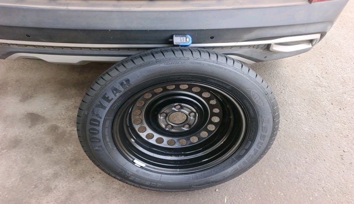 2020 KIA SELTOS HTX 1.5 PETROL, Petrol, Manual, 59,403 km, tyre