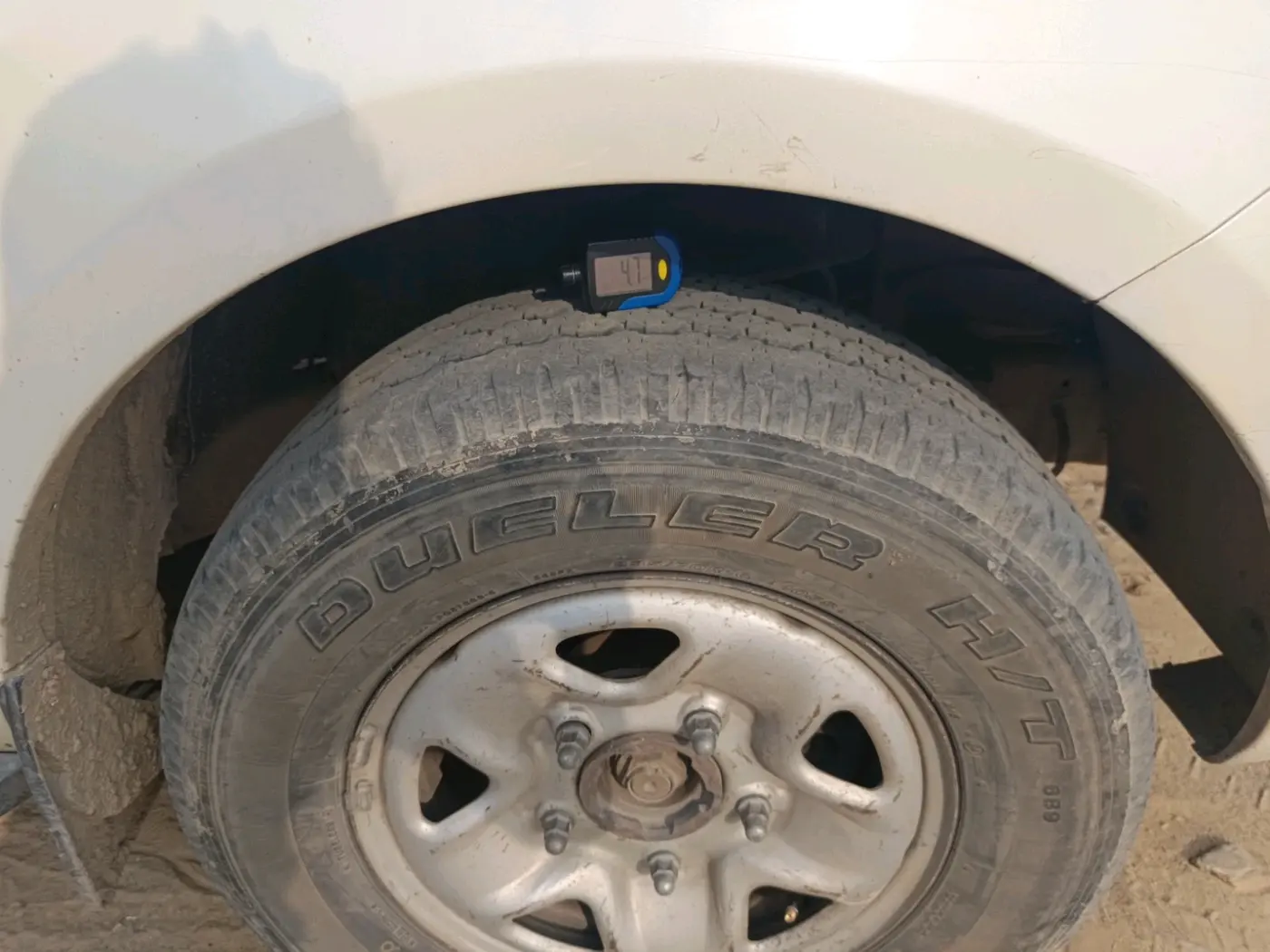 2013 Tata Safari Storme 2.2 EX 4X2, Diesel, Manual, 1,15,727 km, tyre