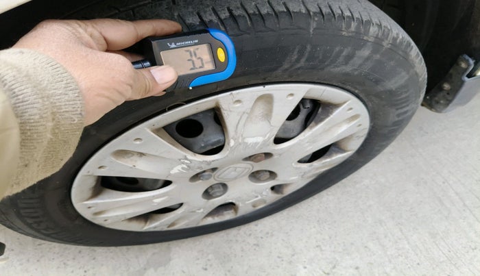 2016 Honda Amaze 1.2L I-VTEC S, Petrol, Manual, 74,933 km, tyre