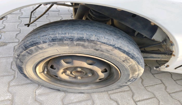 2018 Maruti Eeco 5 STR WITH A/C+HTR, Petrol, Manual, 98,602 km, tyre