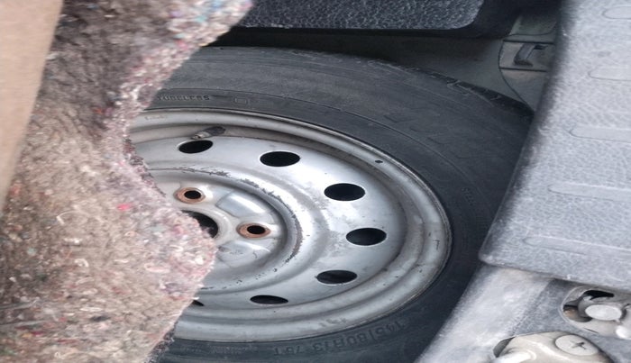 2013 Maruti Wagon R 1.0 LXI, Petrol, Manual, 86,778 km, tyre