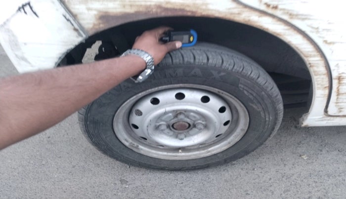 2013 Maruti Wagon R 1.0 LXI, Petrol, Manual, 86,778 km, tyre