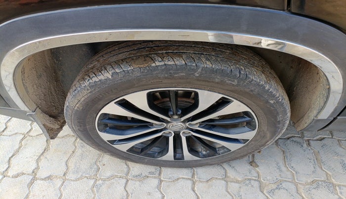 2022 MG HECTOR SHARP 2.0 DIESEL, Diesel, Manual, 1,16,194 km, tyre