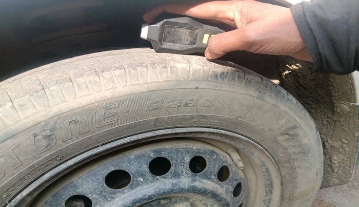 2015 Maruti Wagon R 1.0 VXI, Petrol, Manual, 72,253 km, tyre