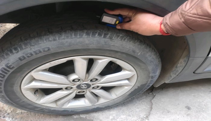 2016 Hyundai Creta SX (O) 1.6 DIESEL, Diesel, Manual, 1,27,698 km, tyre