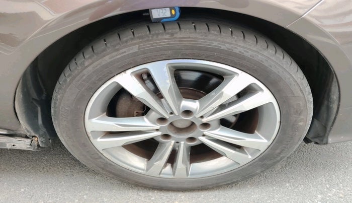 2014 Mercedes Benz E Class E 250 CDI AVANTGARDE, Diesel, Automatic, 76,369 km, tyre