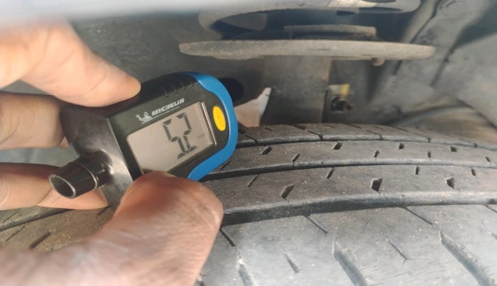 2021 Maruti Ertiga ZXI AT SHVS, Petrol, Automatic, 26,809 km, tyre