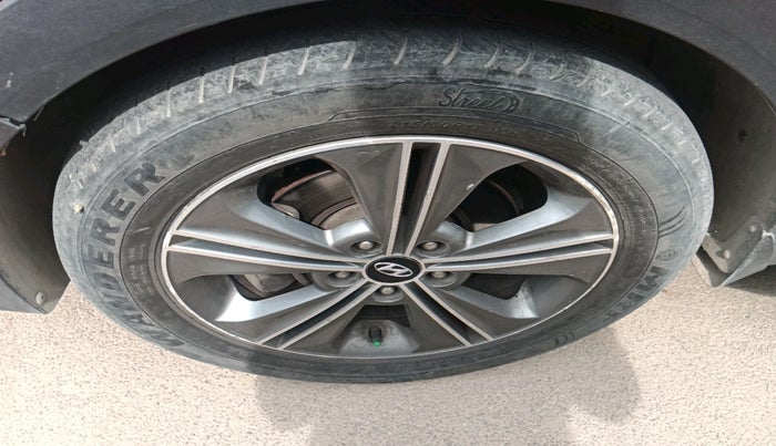 2016 Hyundai Creta SX PLUS AT 1.6 PETROL, Petrol, Automatic, 97,331 km, tyre