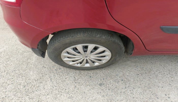 2013 Maruti Swift VXI, Petrol, Manual, 1,15,316 km, tyre