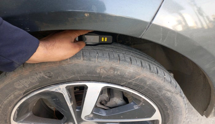 2020 Tata ALTROZ XZ PETROL, Petrol, Manual, 52,169 km, tyre