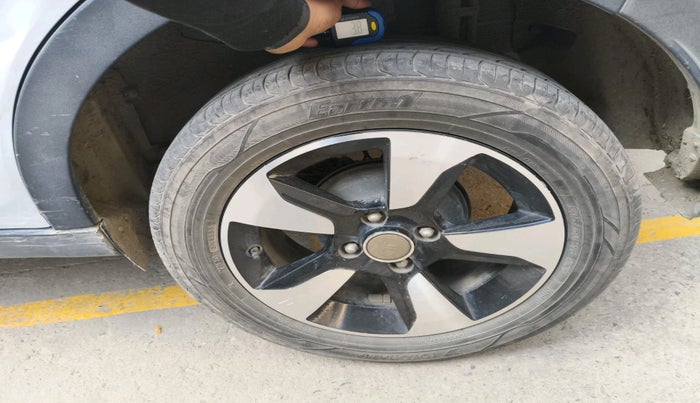 2018 Tata NEXON XZ PLUS PETROL, Petrol, Manual, 1,08,438 km, tyre