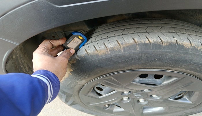 2024 Hyundai VENUE S(O) 1.2, Petrol, Manual, 14,981 km, tyre