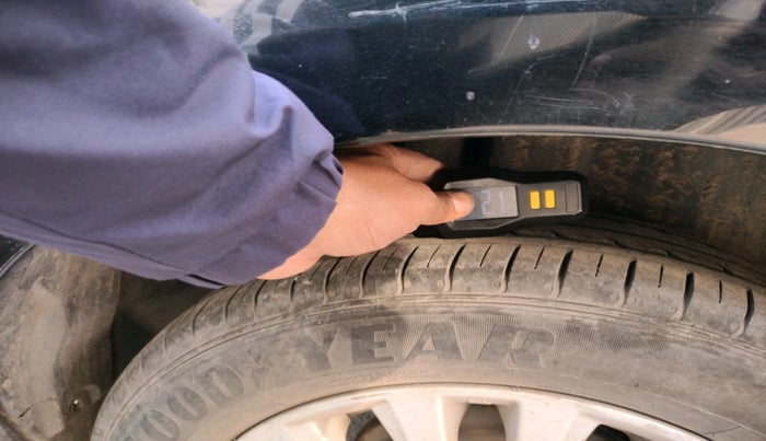 2018 Maruti Ciaz DELTA 1.5 SHVS MT PETROL, Petrol, Manual, 82,624 km, tyre