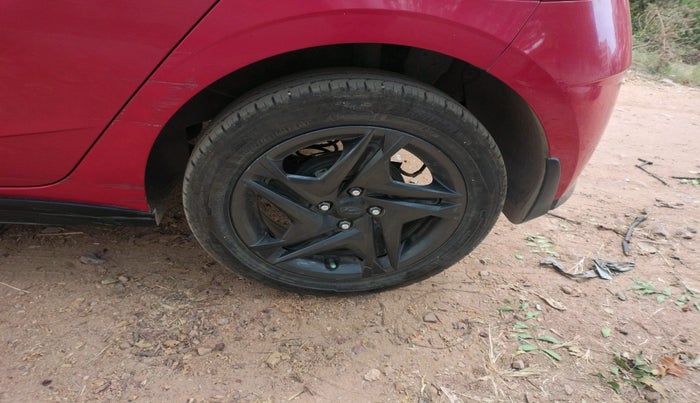 2020 Hyundai NEW I20 SPORTZ 1.2 AT, Petrol, Automatic, 84,255 km, tyre