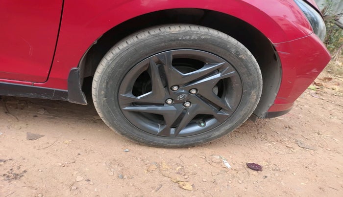 2020 Hyundai NEW I20 SPORTZ 1.2 AT, Petrol, Automatic, 84,255 km, tyre