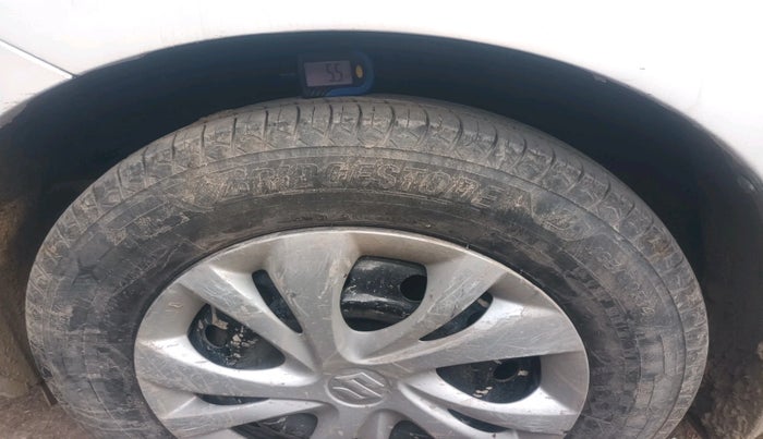 2022 Maruti Swift VXI, Petrol, Manual, 64,312 km, tyre