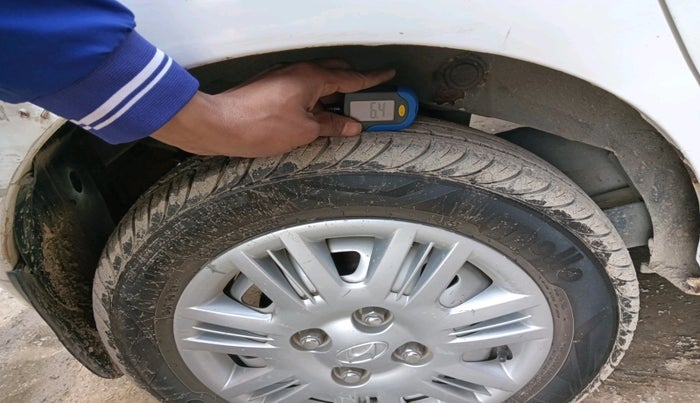 2011 Hyundai Santro Xing GL, Petrol, Manual, 73,879 km, tyre