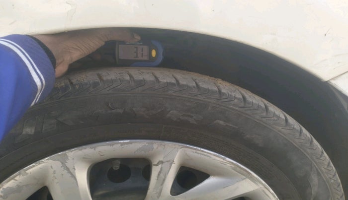 2017 Hyundai Grand i10 SPORTZ (O) 1.2 U2 CRDI, Diesel, Manual, 2,21,547 km, tyre