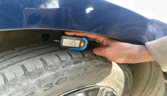 2020 Maruti Swift LXI, Petrol, Manual, 48,033 km, tyre