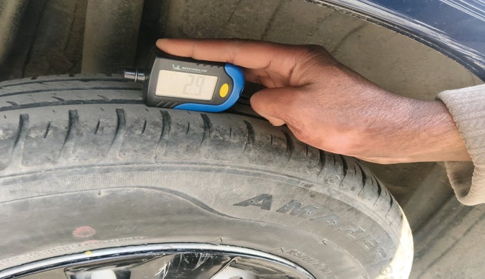 2020 Maruti Swift LXI, Petrol, Manual, 48,033 km, tyre