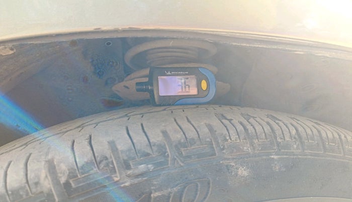 2011 Honda City 1.5L I-VTEC V MT, Petrol, Manual, 1,62,259 km, tyre