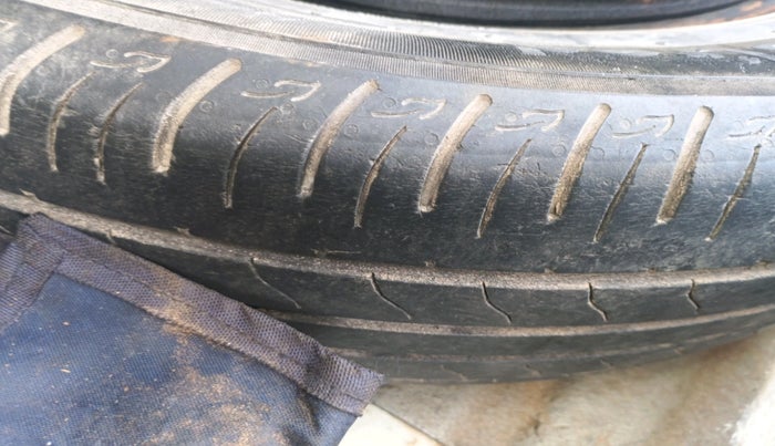 2017 Hyundai Creta E PLUS 1.6 PETROL, Petrol, Manual, 51,903 km, tyre