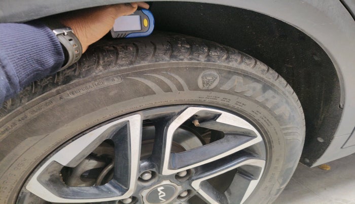 2023 KIA CARENS  PRESTIGE PLUS 1.5 TURBO PETROL IMT 7 STR , Petrol, Manual, 34,507 km, tyre