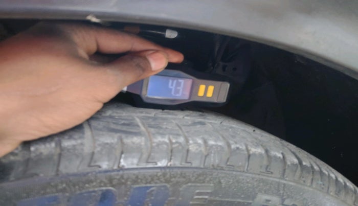 2015 Hyundai Creta SX PLUS AT 1.6 DIESEL, Diesel, Automatic, 1,22,204 km, tyre