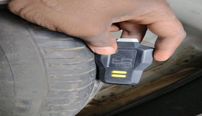 2015 Hyundai Creta SX PLUS AT 1.6 DIESEL, Diesel, Automatic, 1,22,204 km, tyre