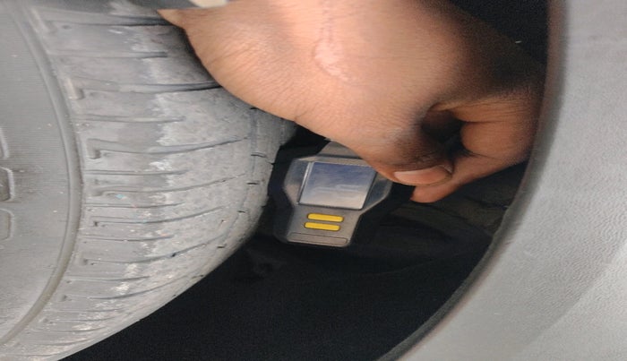 2015 Hyundai Creta SX PLUS AT 1.6 DIESEL, Diesel, Automatic, 1,22,204 km, tyre