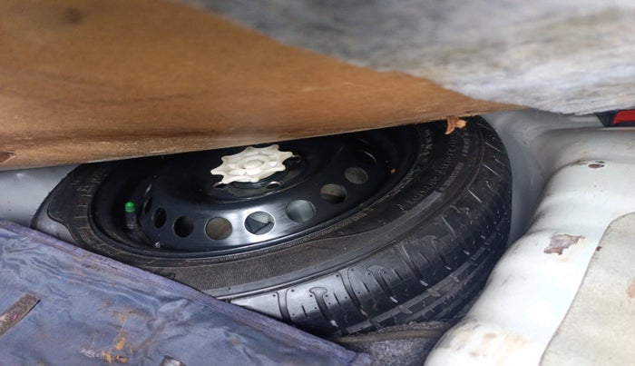 2016 Hyundai Grand i10 ASTA AT 1.2 KAPPA VTVT, Petrol, Automatic, 1,03,225 km, tyre