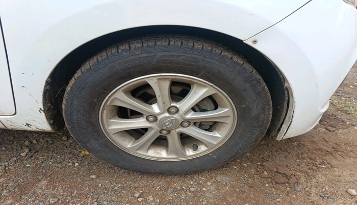 2016 Hyundai Grand i10 ASTA AT 1.2 KAPPA VTVT, Petrol, Automatic, 1,03,225 km, tyre