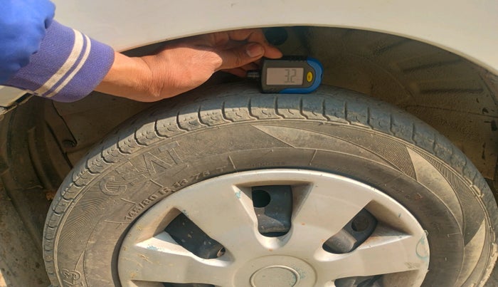 2011 Maruti Wagon R 1.0 LXI, Petrol, Manual, 1,17,410 km, tyre