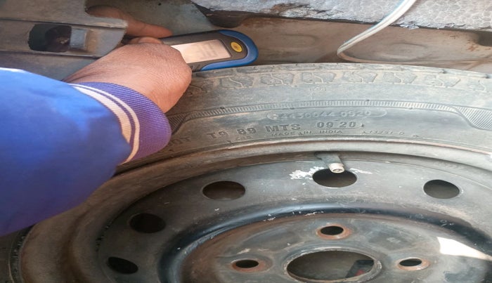 2011 Maruti Wagon R 1.0 LXI, Petrol, Manual, 1,17,410 km, tyre