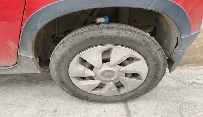 2016 Mahindra Kuv100 K4 PLUS 6 STR, Petrol, Manual, 74,930 km, tyre