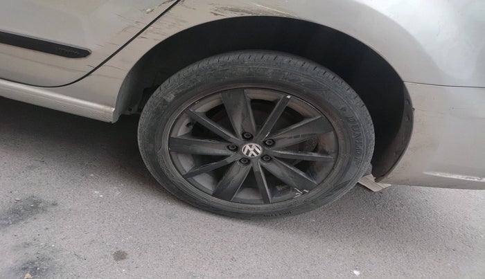 2012 Volkswagen Vento HIGHLINE DIESEL 1.6, Diesel, Manual, 1,54,714 km, tyre