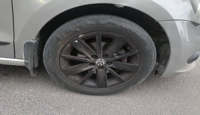 2012 Volkswagen Vento HIGHLINE DIESEL 1.6, Diesel, Manual, 1,54,714 km, tyre