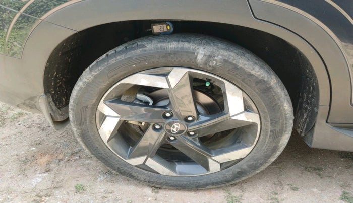 2023 Hyundai ALCAZAR 1.5 SIGNATURE (O) AT 7STR, Diesel, Automatic, 43,201 km, tyre