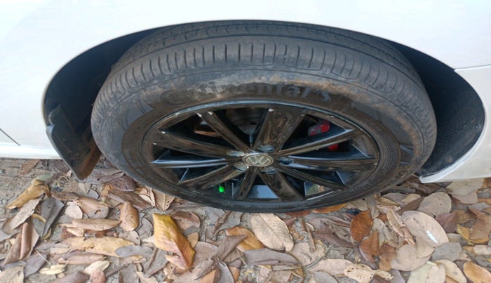 2018 Volkswagen Vento HIGHLINE 1.5 AT, Diesel, Automatic, 1,55,022 km, tyre