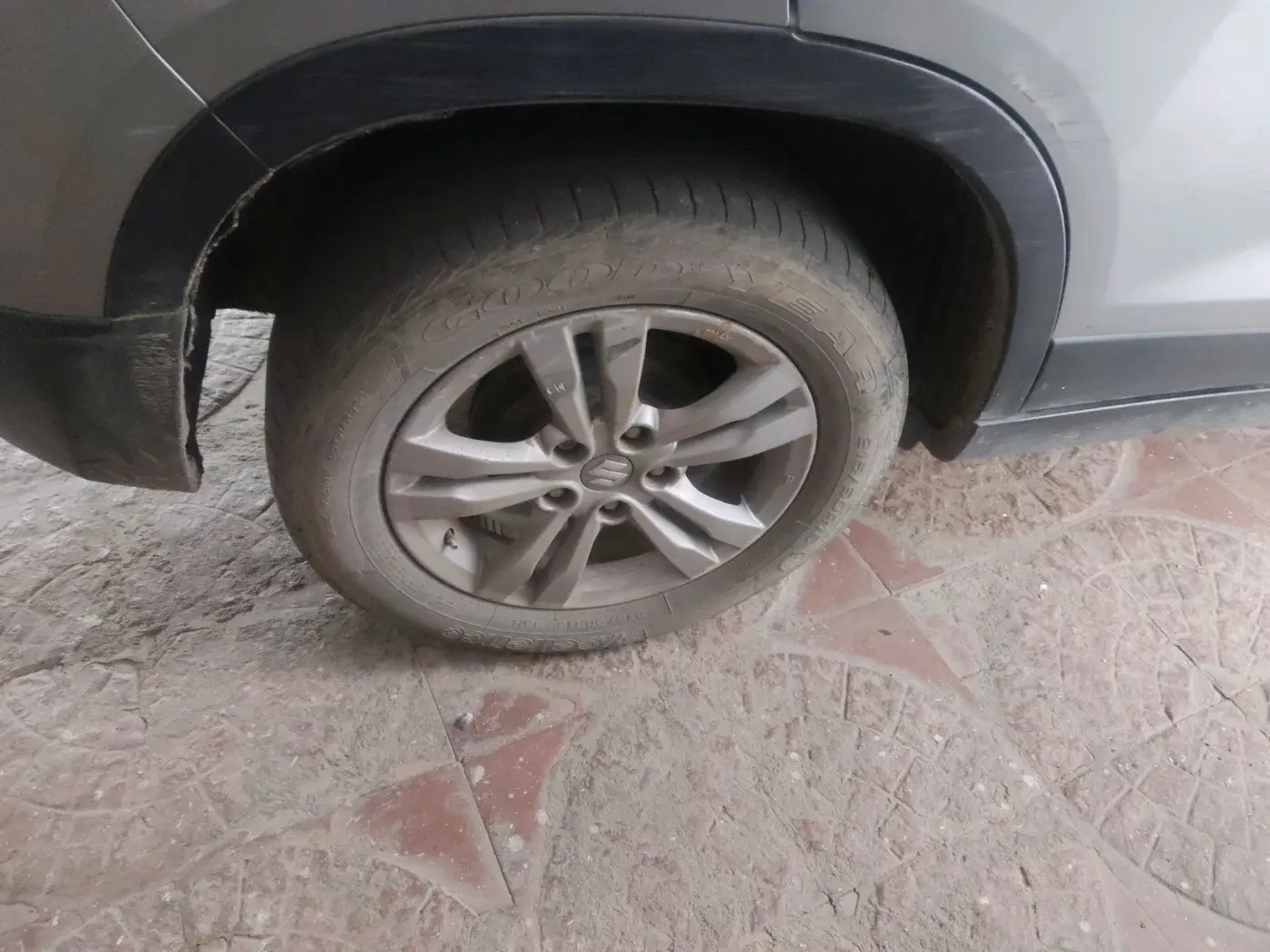 2017 Maruti Vitara Brezza ZDI, Diesel, Manual, 1,54,571 km, tyre