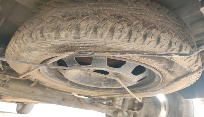 2015 Renault Duster 85 PS RXL DIESEL, Diesel, Manual, 1,74,080 km, tyre