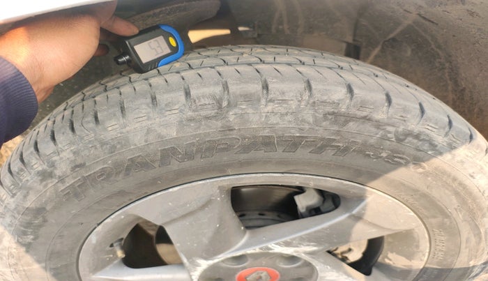 2015 Renault Duster 85 PS RXL DIESEL, Diesel, Manual, 1,74,080 km, tyre