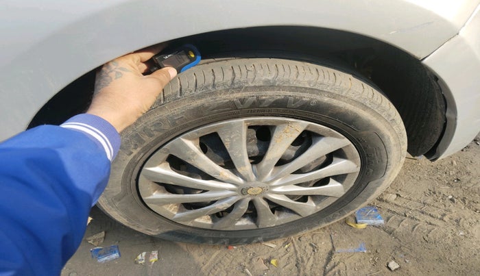 2013 Hyundai i20 MAGNA (O) 1.4 CRDI, Diesel, Manual, 1,07,390 km, tyre