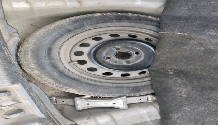 2013 Hyundai i20 MAGNA (O) 1.4 CRDI, Diesel, Manual, 1,07,390 km, tyre