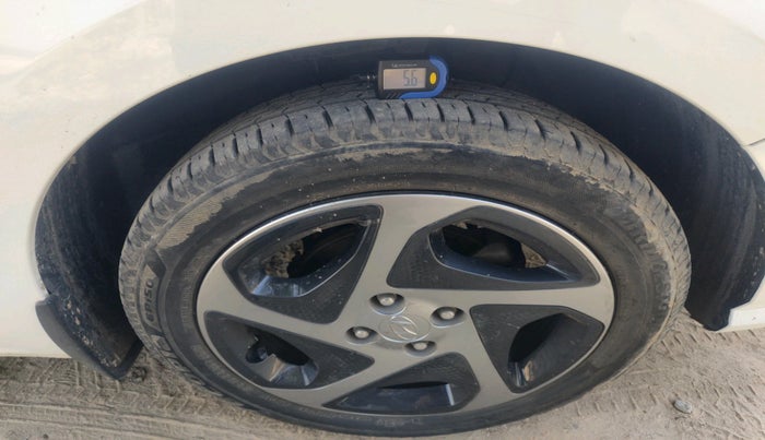 2022 Hyundai Verna S PLUS 1.5 VTVT, Petrol, Manual, 23,704 km, tyre