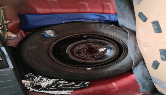 2020 Maruti Alto LXI, Petrol, Manual, 29,283 km, tyre