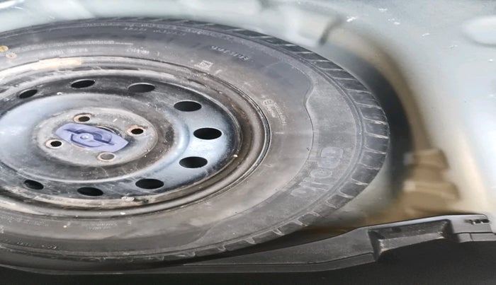 2021 Maruti Swift VXI, Petrol, Manual, 36,911 km, tyre